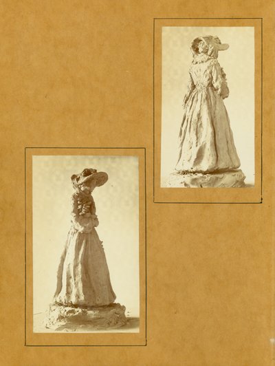 Boceto en arcilla de Caroline Risque, fotografías de sus esculturas, página uno de Caroline Risque