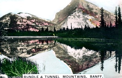 Montes Rundle y Tunnel, Banff, Alberta, Canadá, c1920s de Cavenders Ltd