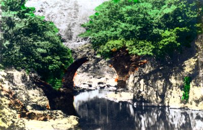 Puente romano en Bettws-y-Coed, Gwynedd, 1926 de Cavenders Ltd