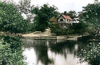 El río Dee en Chester, Cheshire, 1926 de Cavenders Ltd