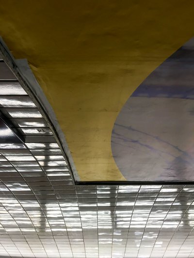 Composición - Metro, 2019 (foto) de Cécile Jamet