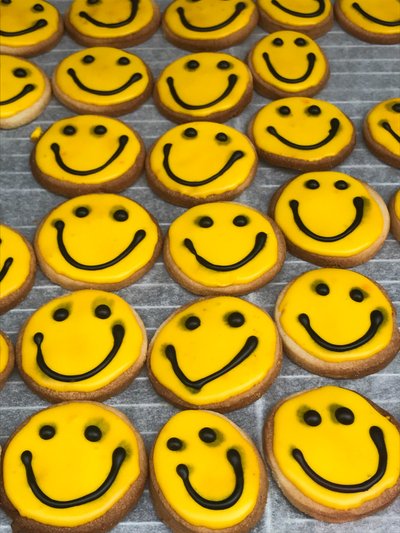 Composición - Smiley, 2019 (foto) de Cécile Jamet