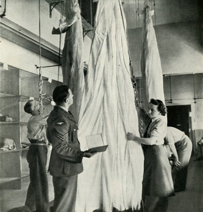 Empacadores de Paracaídas, c1943 de Cecil Beaton