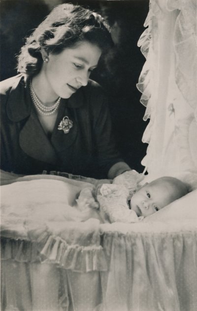 La princesa Isabel con su hijo recién nacido el príncipe Carlos, 1948 de Cecil Beaton
