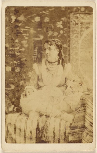 Belleza circasiana. de Centennial Photographic Co.