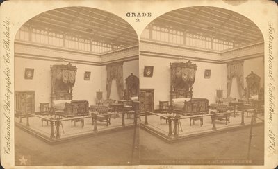 Exposición de muebles de Herts & Co. - Edificio Principal de Centennial Photographic Co.