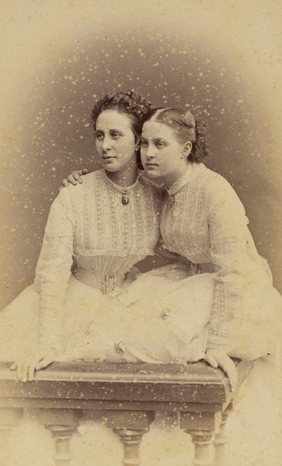 Alexandra Iossifovna de Russie (nee princesse Alexandra de Saxe Altenbourg) et Olga Constantinovna de Russie - Retrato de la Gran Duquesa Alexandra Iossifovna (1830-1911) y la Gran Duquesa Olga Constantinovna de Rusia (1851-1926), por Bergamasco, Charles ( de Charles Bergamasco