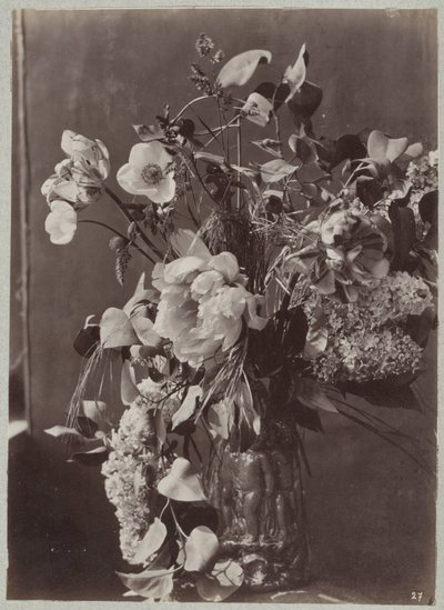 Estudio de flores con jarrón adornado de Charles Aubry (manner of)