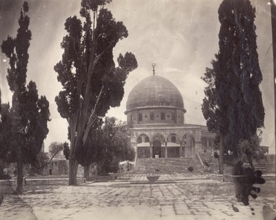 La Cúpula de la Roca en el Haram al Sharif en Jerusalén, desde el sur, 1870 de Charles F. Tyrwhitt Drake