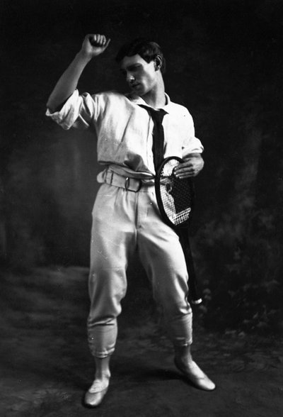 Vaslav Nijinsky en el ballet Jeux de Claude Debussy de Charles Gerschel
