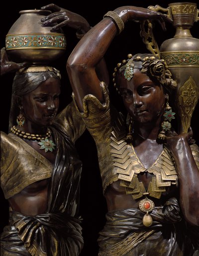 Detalle de dos antorchas de bronce en forma de mujeres indias llevando jarrones de Charles Henri Joseph Cordier
