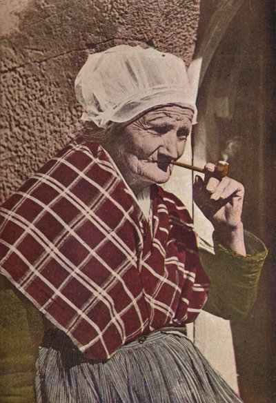 Una anciana bretona, c1913 de Charles J. S. Makin