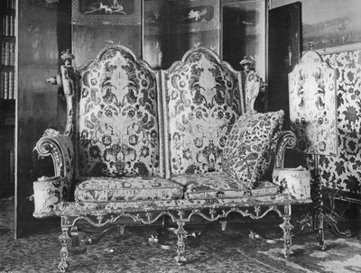 Una Pieza Rara y Excepcional de Charles Latham