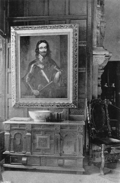 Un Receso en el Salón de Charles Latham