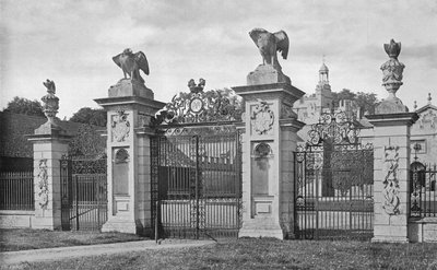 Drayton: Las Puertas del Patio de Charles Latham