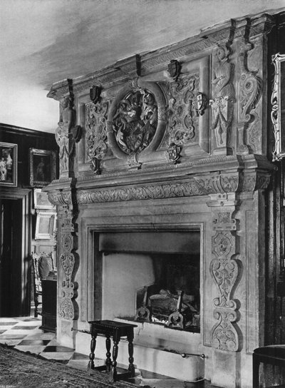 En el Salón Antiguo de Charles Latham