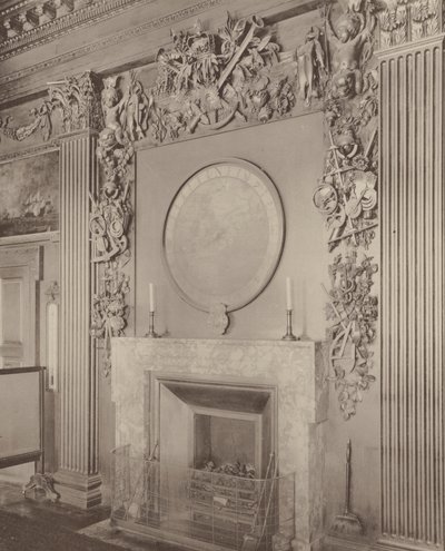 El Almirantazgo, Whitehall, Chimenea de la Sala de Juntas de Charles Latham