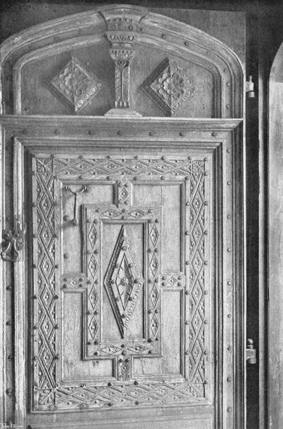 El Portal de Roble Tallado de Charles Latham