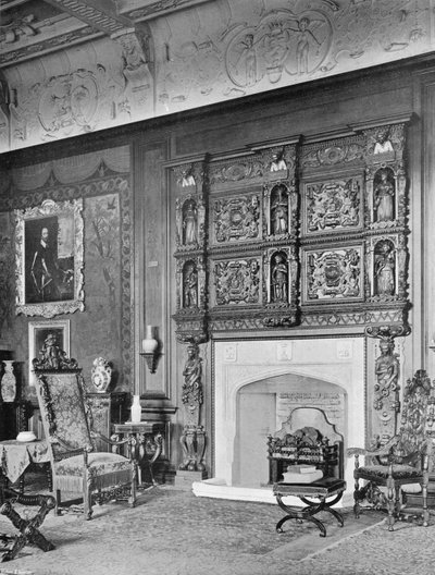 La Chimenea en el Salón de Charles Latham
