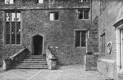 La entrada del patio de Charles Latham