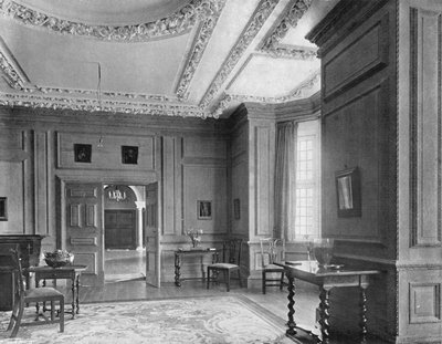 La Sala de Estar de Charles Latham