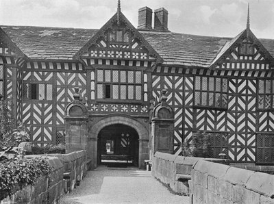 La entrada de Charles Latham