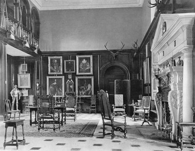 El salón de Charles Latham