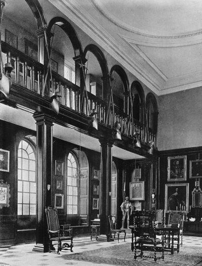 La galería del salón de Charles Latham