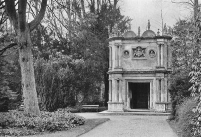 La Casa del Jardín Holbein de Charles Latham