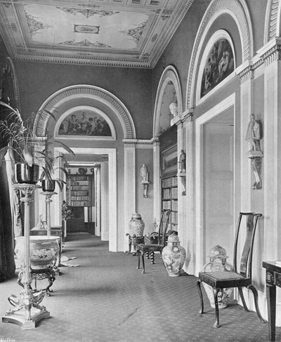 El corredor de la biblioteca de Charles Latham