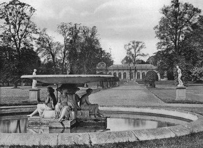 El paseo de la orangerie de Charles Latham