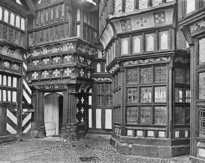 El porche y la ventana del vestíbulo de Charles Latham