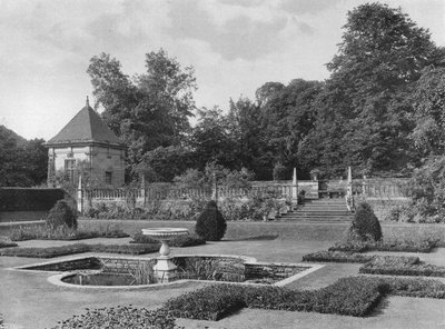 El patio suroeste de Charles Latham