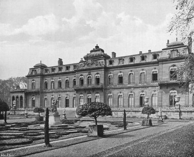 La Fachada Sur de Charles Latham