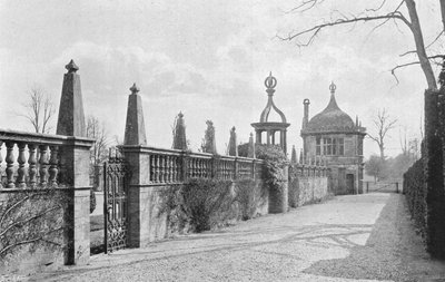 El Paseo del Sur fuera del patio delantero de Charles Latham