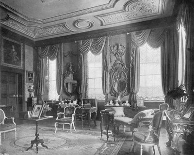 El salón cuadrado de Charles Latham