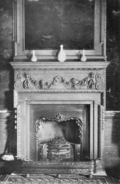 La Chimenea de la Sala de Tapices de Charles Latham