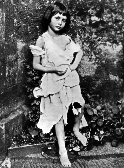 Alice Liddell amiga de Lewis Carroll, aquí como mendiga, foto de Carroll en 1865 de Charles Lutwidge (1832 98) Dodgson