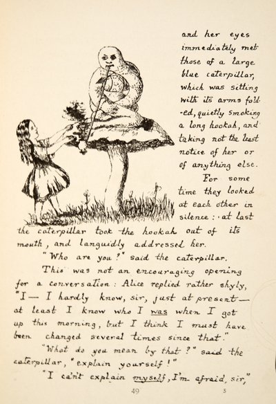 Alicia recibe consejos de la oruga azul, ilustración de Las aventuras bajo tierra de Alicia, pub. 1886 (facsímil) de Charles Lutwidge Dodgson