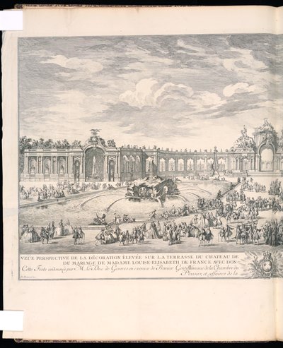 Impresión encuadernada, Vista perspectiva de la decoración elevada en la terraza del Castillo de Versalles para la iluminación y el fuego artificial que se disparó con motivo del matrimonio de Madame Louise-Elisabeth de Francia con Don Philippe Segundo Inf de Charles Nicolas Cochin the younger