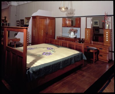 Conjunto de dormitorio para la habitación de invitados en 78 Derngate, Northampton, fabricado por W. J. Bassett-Lowke de Charles Rennie Mackintosh