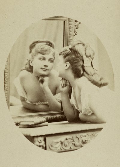 Retrato de la actriz Henriette Victoire Drouard (1851-1923). de Charles Reutlinger