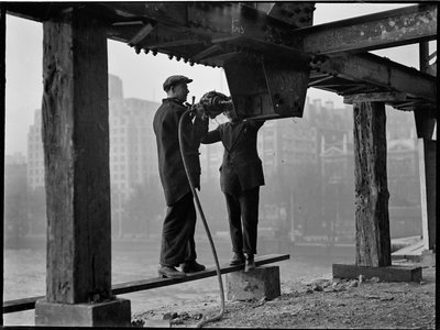 Demolición del Puente de Waterloo, Lambeth, Autoridad del Gran Londres, 1936 de Charles William Prickett