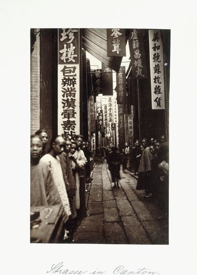 Escena callejera en Cantón, c.1870s de Chinese Photographer