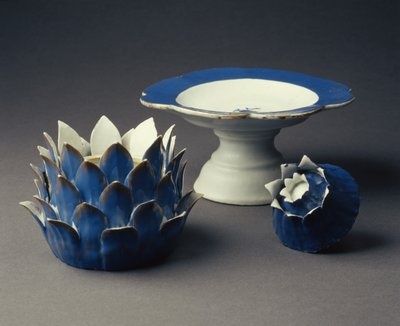 Una forma vegetal de sopera, tapa y tazza, período Jiaqing (1796-1820) c.1800 de Chinese School