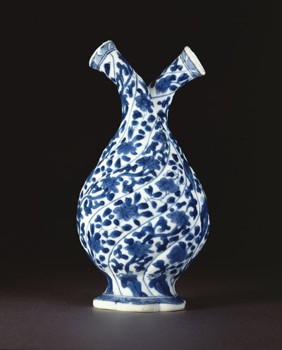 Botella doble azul y blanca en forma de vidrio europeo, período Kangxi (1662-1722) de Chinese School