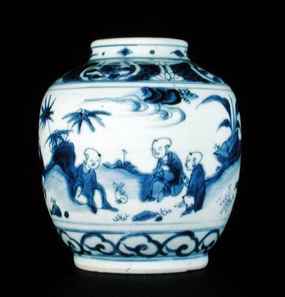 Jarra azul y blanca pintada con niños con una liebre, Wanli o Chongzheng, 1600-30 de Chinese School