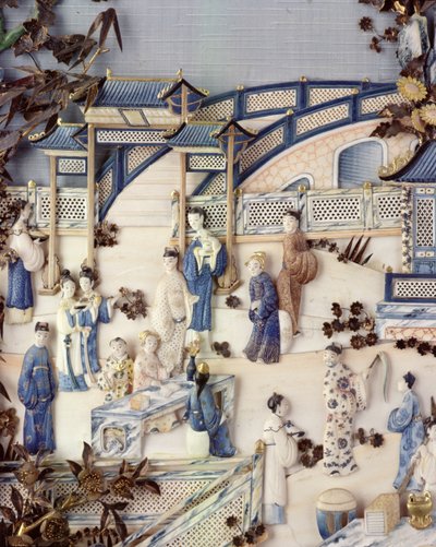 Detalle de panel que representa figuras en una terraza, período Qianlong, 1736-95 de Chinese School