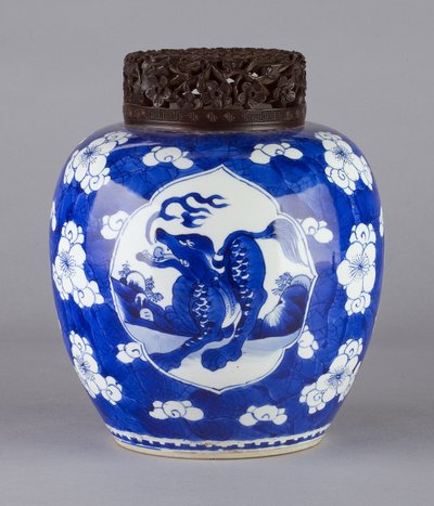 Jarra (con tapa y diseño de dragón), 1662-1722 de Chinese School