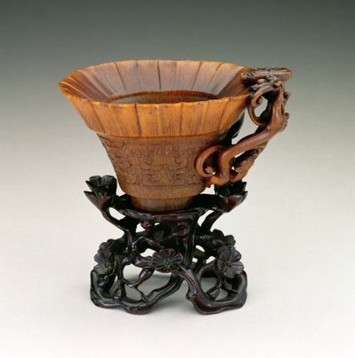 Copa de libación, periodo Qianlong 1736-95, dinastía Ching, china, mediados del siglo XVII de Chinese School